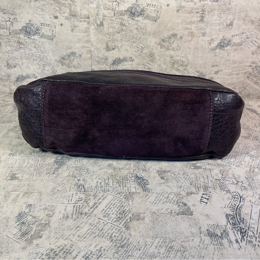 Innue leather purple and tan rustic hobo shoulder bag made in Italy - Picture 5 of 12